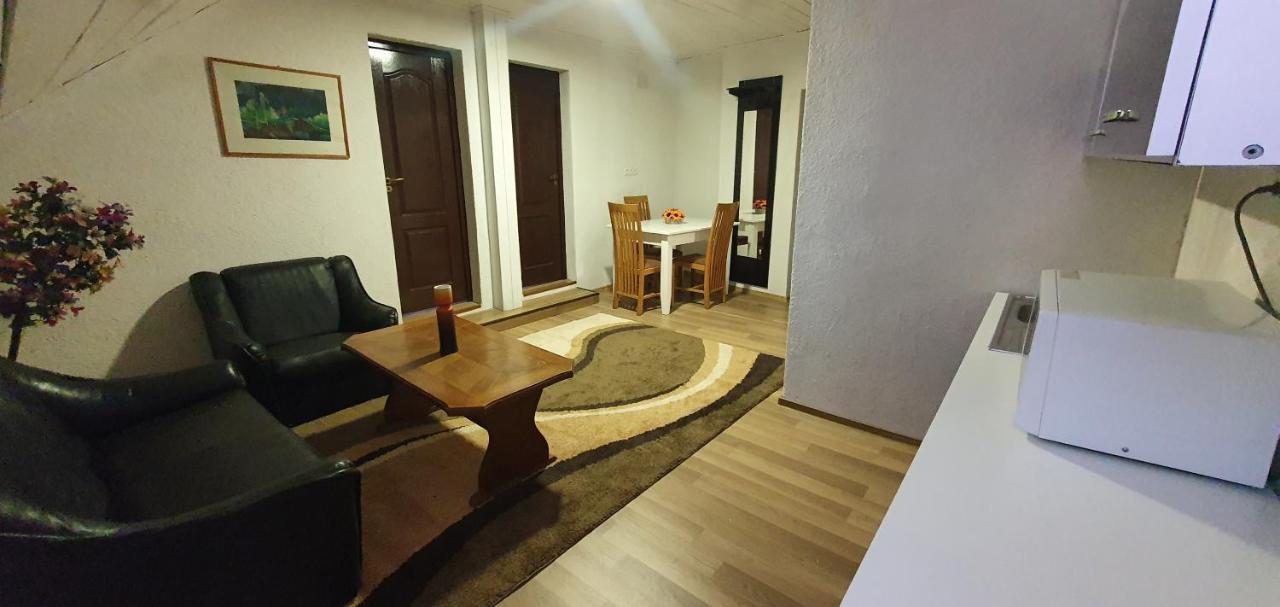 Apartamento Apartman House Odorheiu Secuiesc Exterior foto